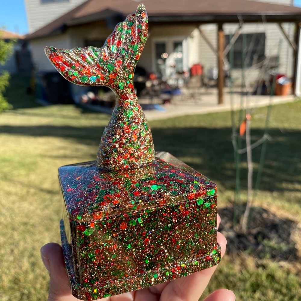 Gorgeous Christmas 🎄 mermaid 🧜‍♀️ theme trinket